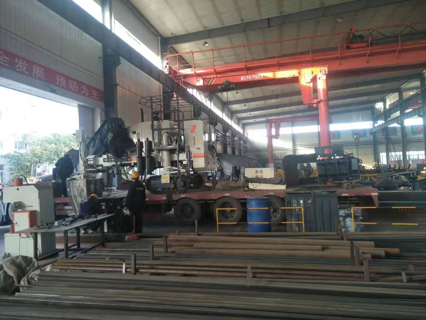 發(fā)車！新路緣混凝土滑模攤鋪機發(fā)襄陽棗陽，助力公路修筑